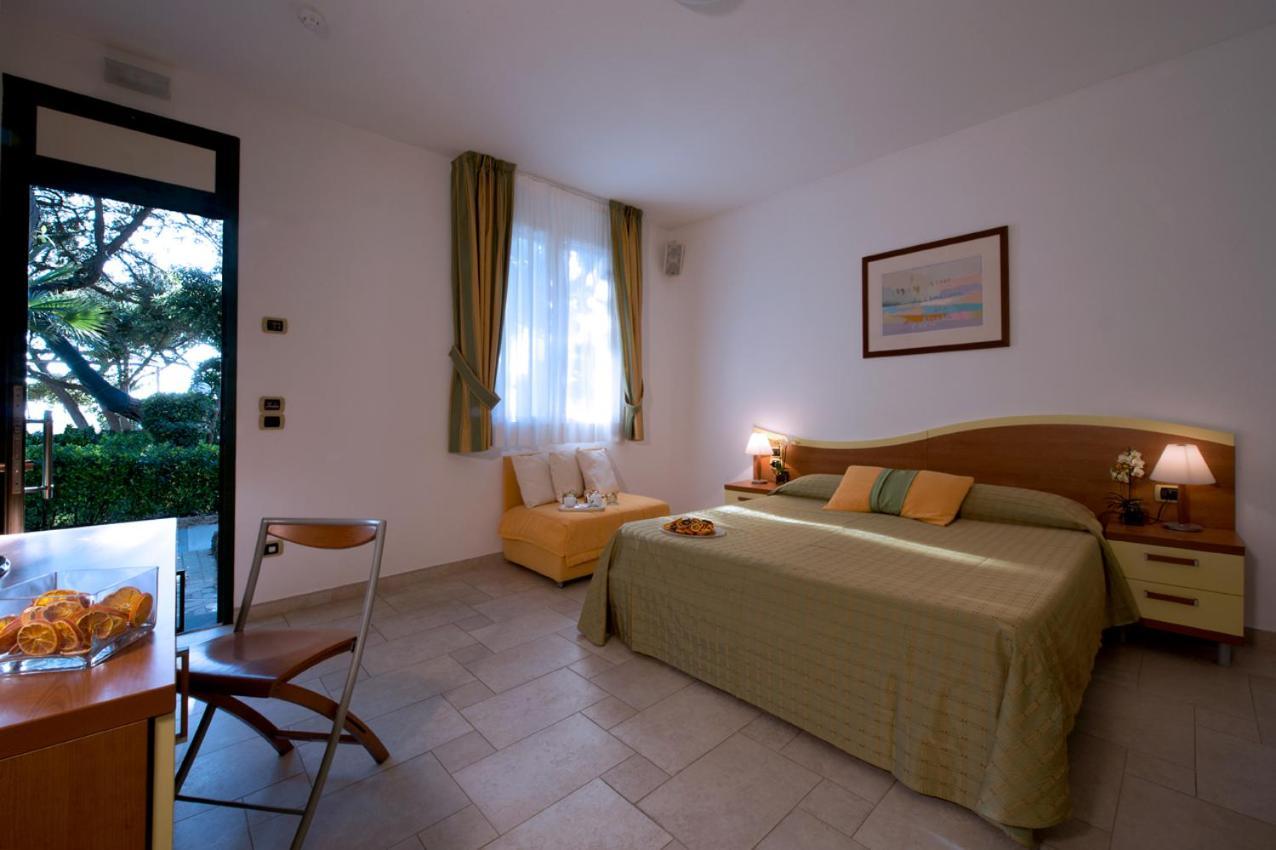 Hotel I Ginepri Marina di Castagneto Carducci Eksteriør billede