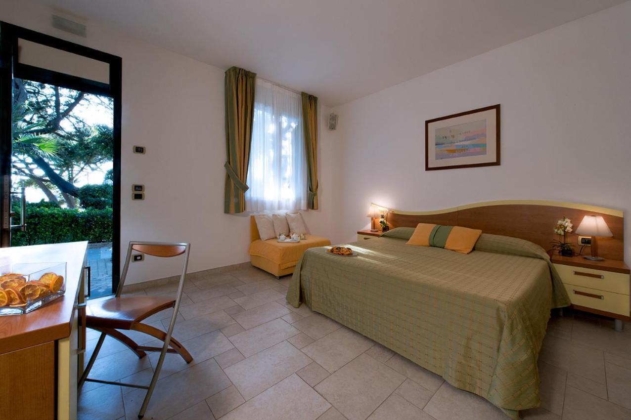 Hotel I Ginepri Marina di Castagneto Carducci Eksteriør billede