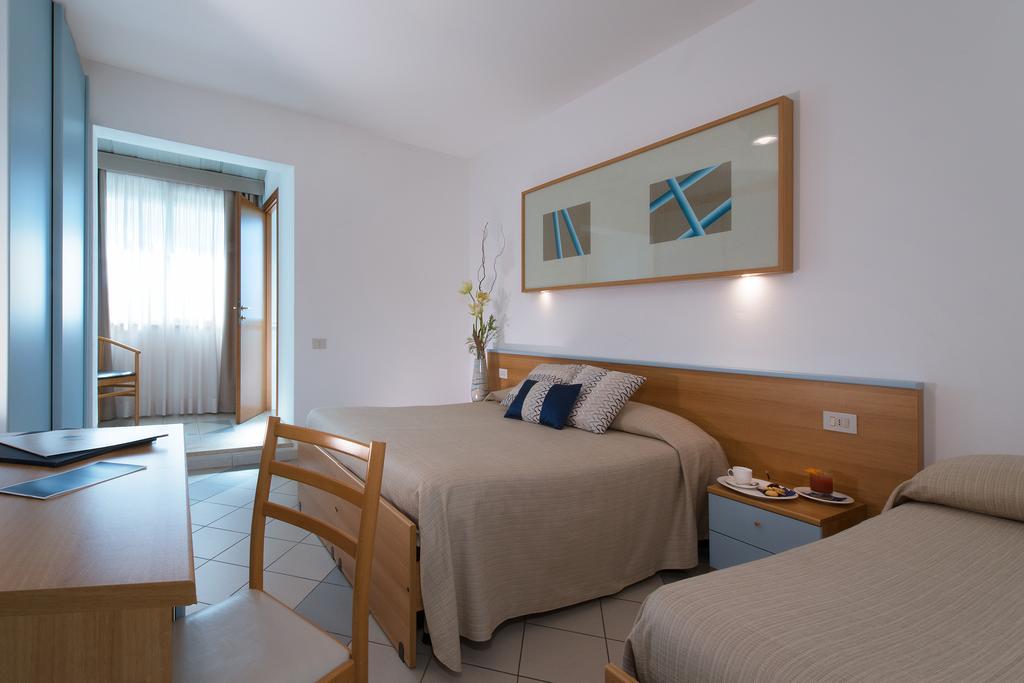 Hotel I Ginepri Marina di Castagneto Carducci Eksteriør billede